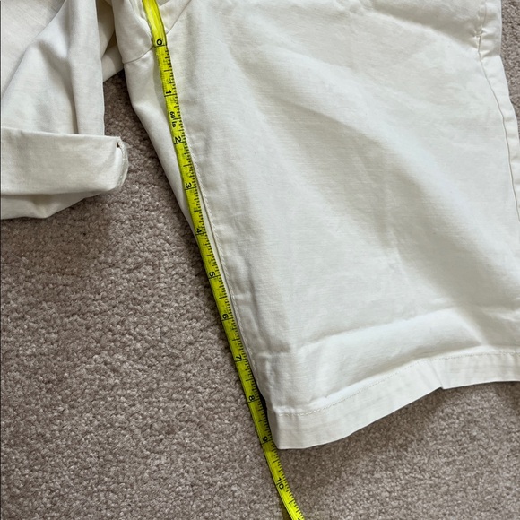 Gap khaki boyfriend roll up shorts Size 10 Navy and off white - Picture 8 of 8